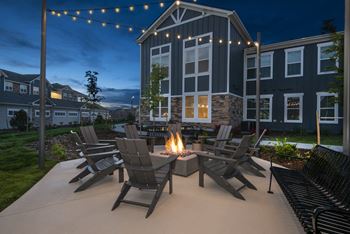 Outdoor firepit patio